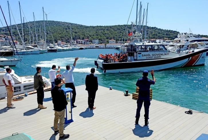 Sahil Güvenlik, 40. yılını Çeşme’de öğrencilerle kutladı
