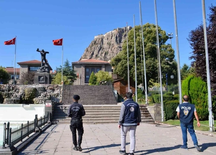 Sahte İran pasaportu kullanan şahıs polis tarafından yakalandı
