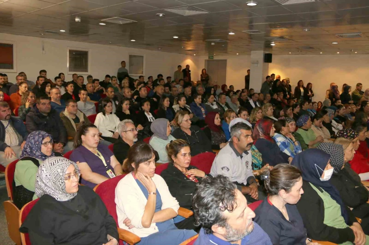 Sahte rapor soruşturması sonrası hastane personeline bilgilendirme toplantısı
