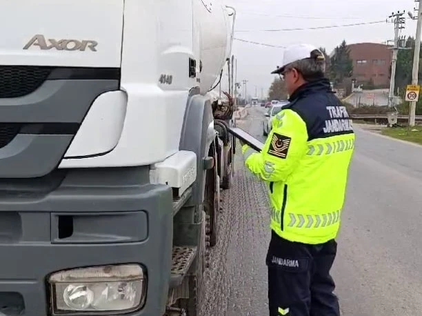 Sakarya’da 804 araç ve 227 sürücü trafikten men edildi
