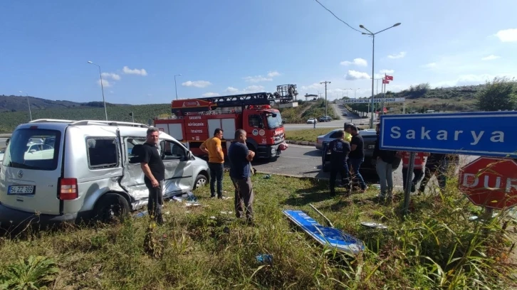 Sakarya’da duble yolda kaza: 7 yaralı
