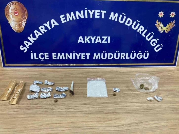 Sakarya’da uyuşturucu operasyonu: 3 gözaltı
