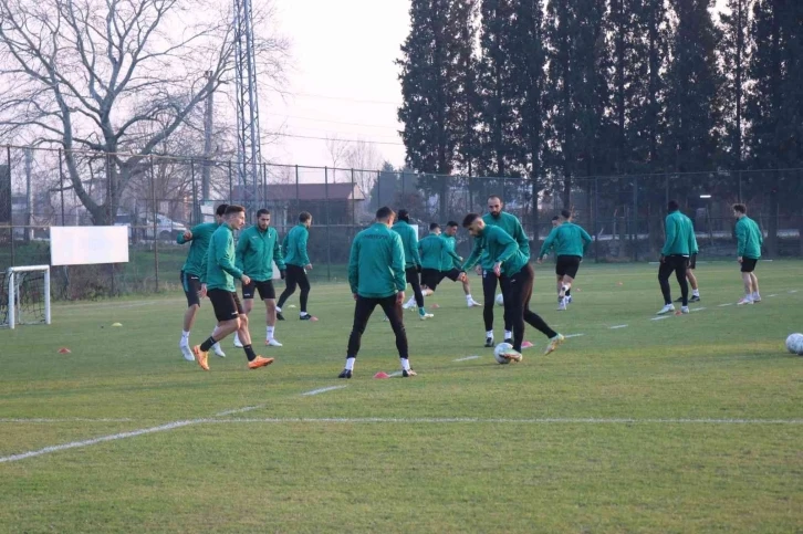 Sakaryaspor, Altınordu mesaisinde
