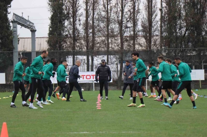 Sakaryaspor Teknik Direktörü Taner Taşkın: “Ben buraya eksiklikleri tamamlamaya geldim”
