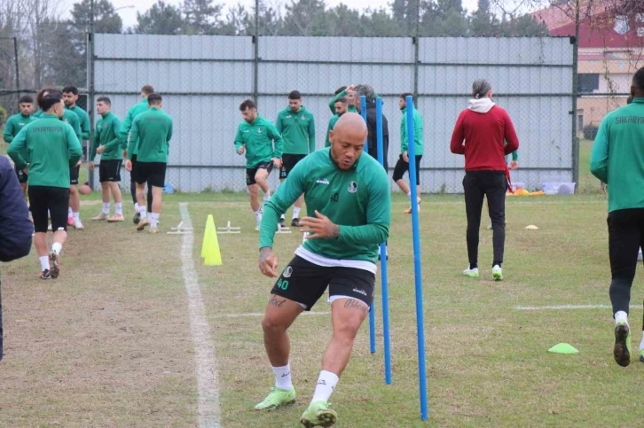 Sakaryaspor, Tuzlaspor müsabakasının hazırlıklarını sürdürdü
