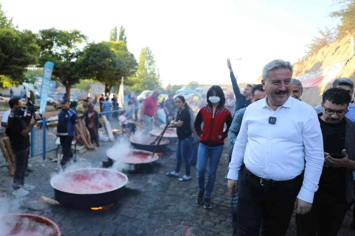 Salça günleri Mimarsinan Mahallesi’nde devam etti
