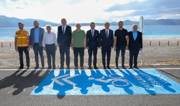 Salda Gölü'nde bisiklet yolu hizmete girdi