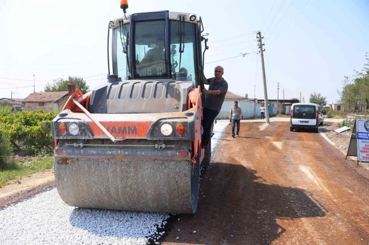 Salihli’de yollar daha güvenli hale geliyor
