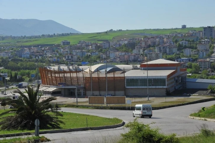 Samsun Büyükşehir Belediyesi eski AVM’yi satın aldı
