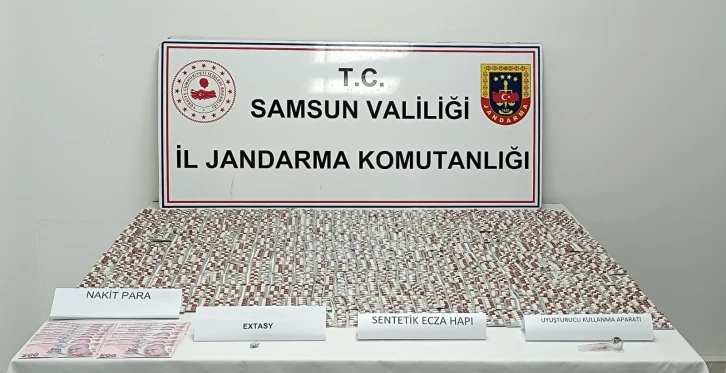 Samsun’da 6 bin 309 adet sentetik ecza ele geçirildi
