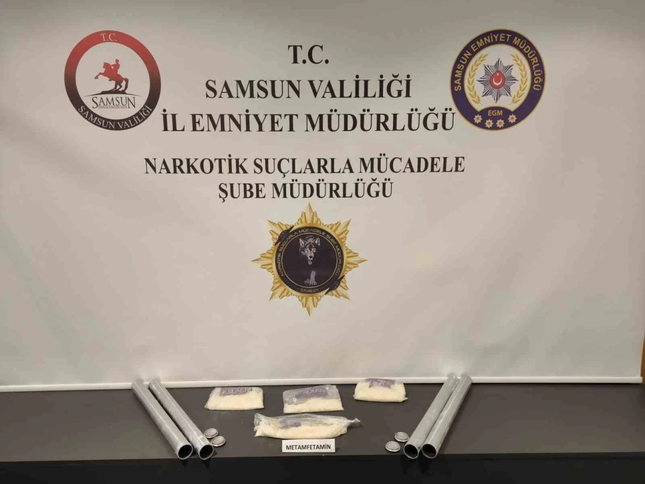 Samsun’da alüminyum boru içinde 768 gram metamfetamin ele geçirildi
