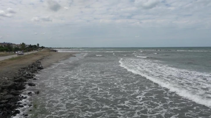 Samsun’da denize giren şahıs boğulma tehlikesi geçirdi
