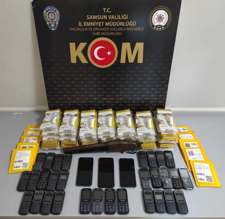 Samsun’da kaçak telefon ve aksesuarları ele geçirildi
