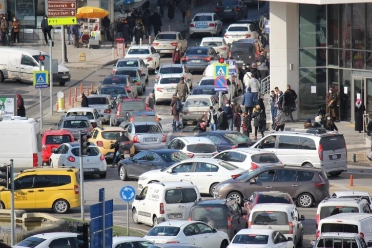 Samsun’da trafiğe kayıtlı araç sayısı 403 bin 722 oldu
