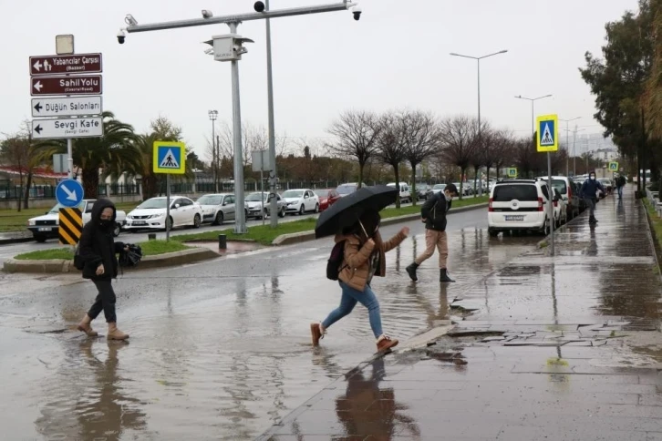 Samsun’un merkez ilçelerine 48 saatte 111,9 kilo yağış düştü
