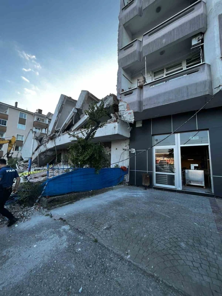 Samsun Valiliğinden yıkım sırasında zarar gören bina ile ilgili açıklama
