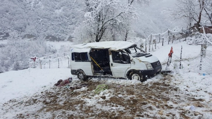 Samsun'da feci kaza! Öğrenci servisi takla attı: 1 ölü, 7 yaralı