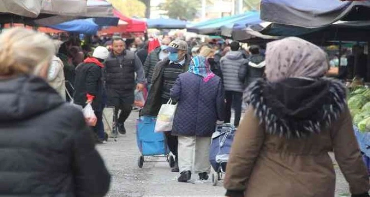 Samsun'da semt pazarları hareketli