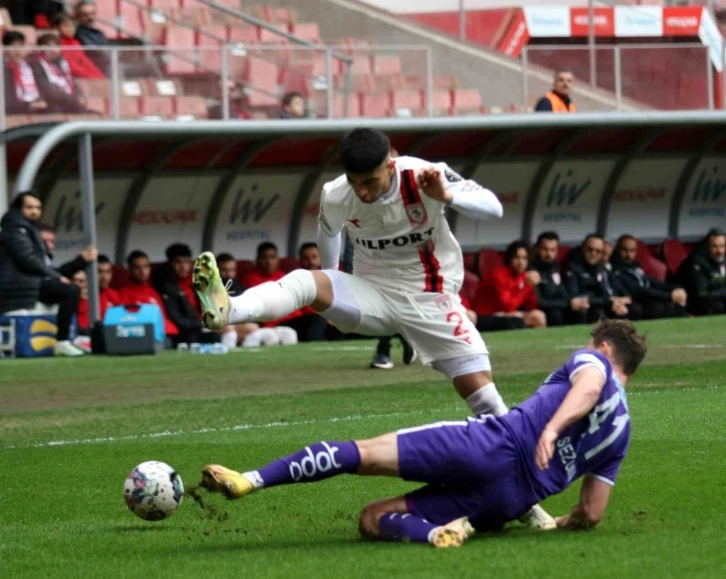 Samsunspor ile 52 Orduspor FK, depremzedeler için karşılaştı
