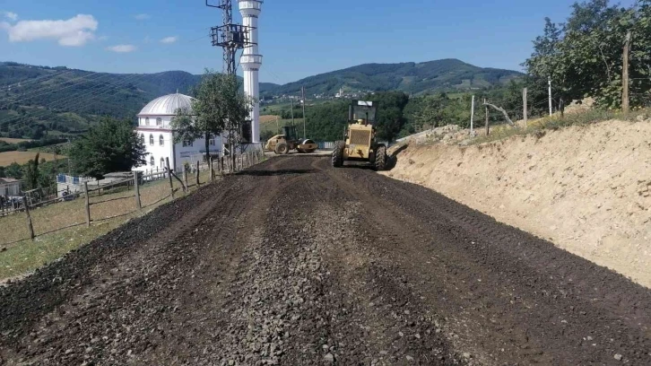 Sandıkçı: “İlçemizin ulaşım ağını güçlendiriyoruz”
