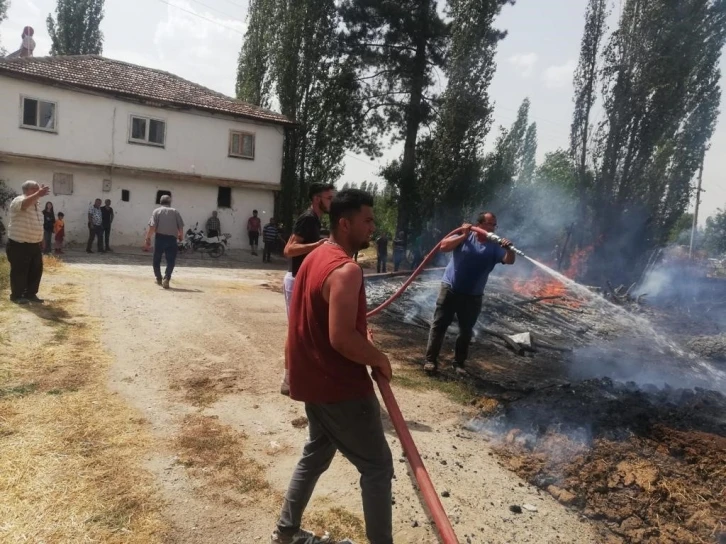 Sandıklı’da iki köyde çıkan arazi yangınlarında 10 dekar alan zarar gördü
