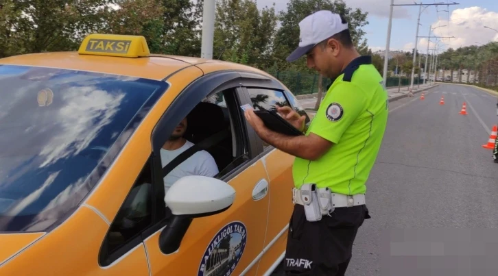 Şanlıurfa’da 201 sürücüye ceza kesildi
