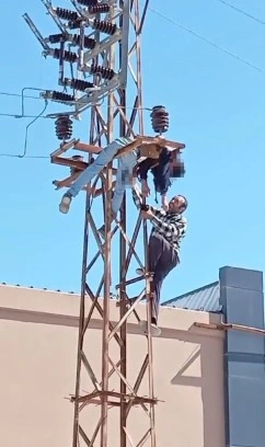 Şanlıurfa'da Genç Elektrik Arızasını Kendi Başına Onarmaya Çalıştı, Feci Şekilde Yaralandı