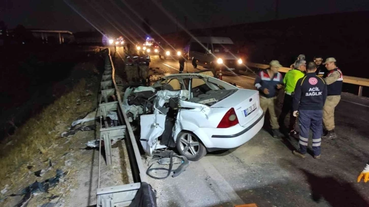 Şanlıurfa’da tır ile otomobil çarpıştı: 2 ölü, 1 yaralı
