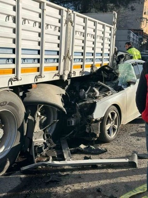 Şanlıurfa'da Trafiğe Takılan Tırın Sonu Kaza Oldu