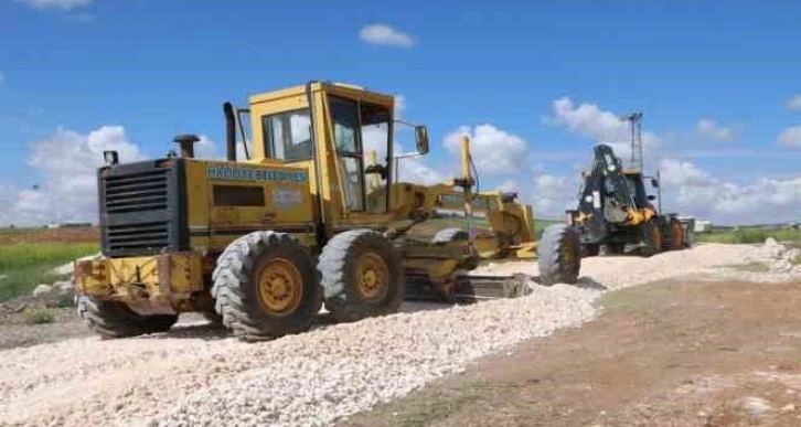 Şanlıurfa kırsalında yol çalışması sürüyor