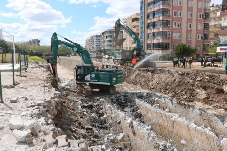 Şanlıurfa'da 17 kişinin öldüğü selin ardından derelerde çalışma başlatıldı