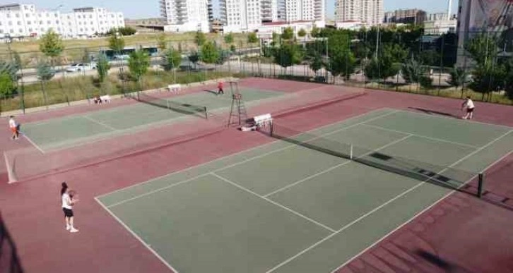 Şanlıurfa’da 19 Mayıs tenis turnuvası