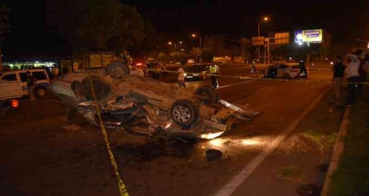 Şanlıurfa’da 2 otomobil çarpıştı: 1 ölü, 4 yaralı