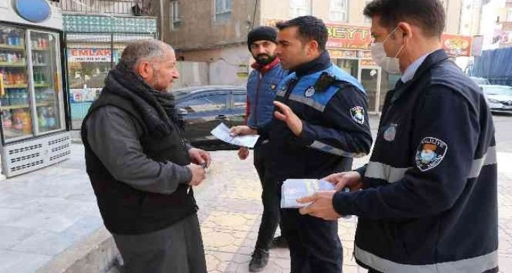 Şanlıurfa’da kaldırım işgaline karşı broşürlü uyarı