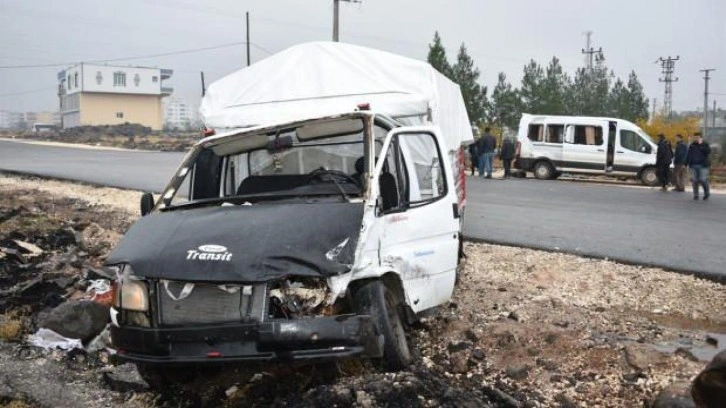 Şanlıurfa'da zincirleme kaza: Öğrencilerin de olduğu 13 kişi yaralandı