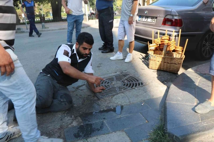 Sarası tutan simitçi yolda baygınlık geçirdi
