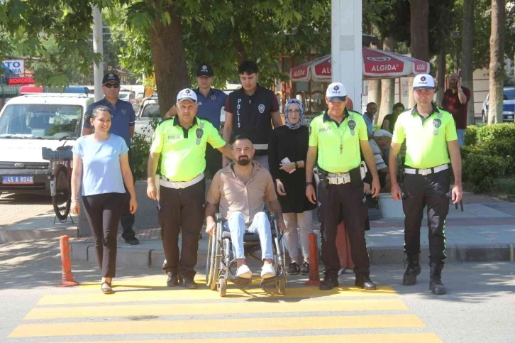 Sarıgöl’de ’Öncelik hayatın, öncelik yayanın’
