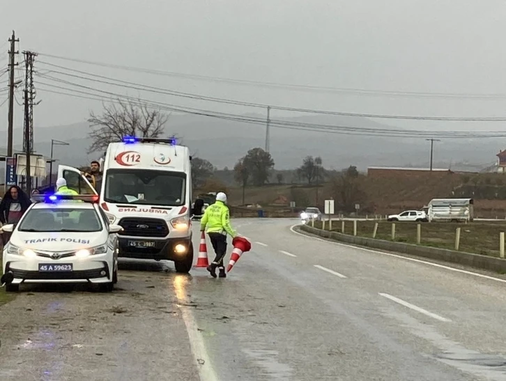 Sarıgöl’de trafik kazası: 4 yaralı
