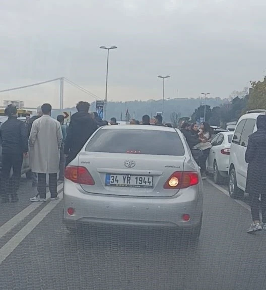 Sarıyer’de kadınların park yeri kavgası kamerada
