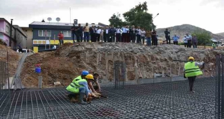 Sason’da 3 bin kişinin namaz kılabileceği caminin temeli atıldı