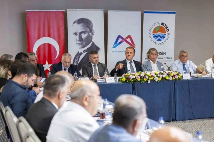 Seçer: "Mersin’in hak ettiklerini alması için güçlü bir lobi olması gerekir"
