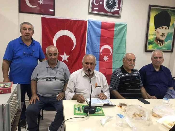 Şehit Azerbaycan askerleri için ihsan yemeği verildi
