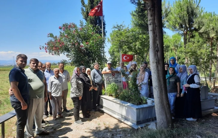 Şehit jandarma er kabri başında dualarla anıldı
