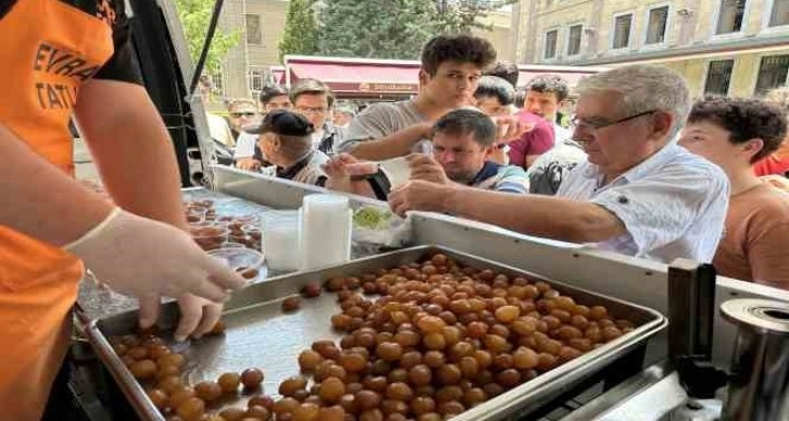 Şehit Jandarma Oğuzhan Arduç için lokma döktürüldü