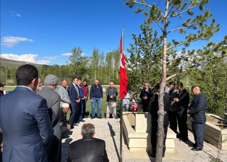 Şehit Muammer Gür, şahadetinin yıl dönümünde kabri başında anıldı
