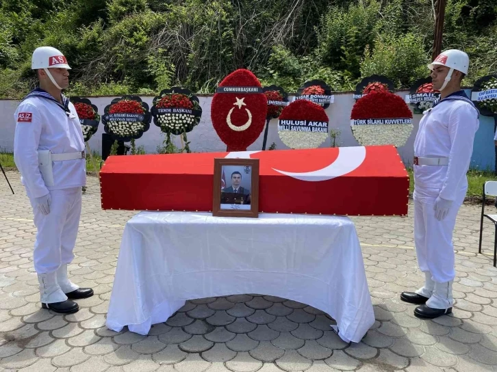 Şehit Uzm. Çvş. Özkaya’nın cenazesi toprağa verildi
