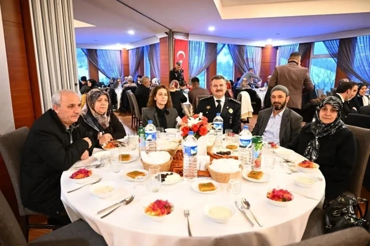 Şehit yakınları ve gaziler iftar sofrasında buluştu
