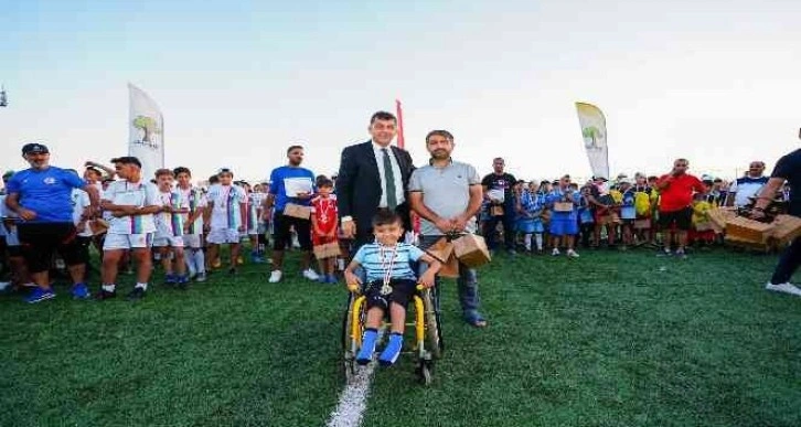 Şehitkamil’de 18 takımdan 400 futbolcu buluştu