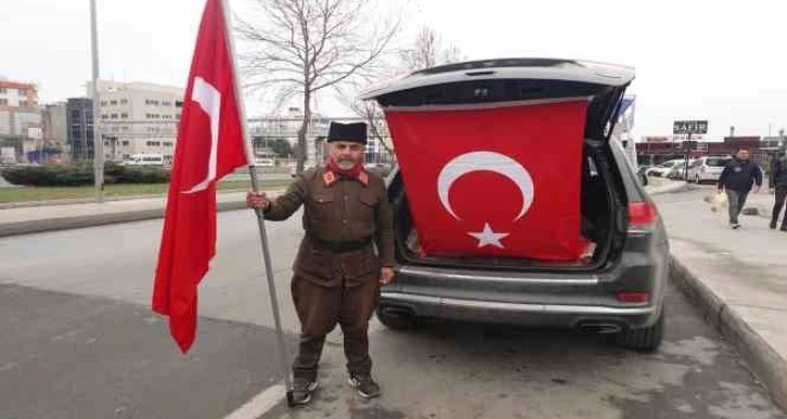 Şehitler anısına asker üniforması ile Çanakkale’ye yürüyor