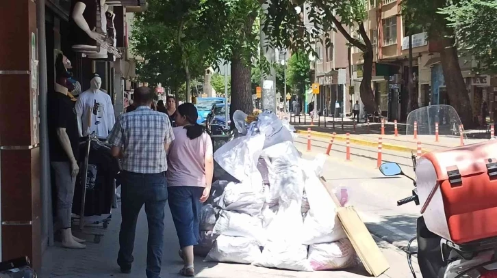 Şehrin göbeğinde moloz yığını
